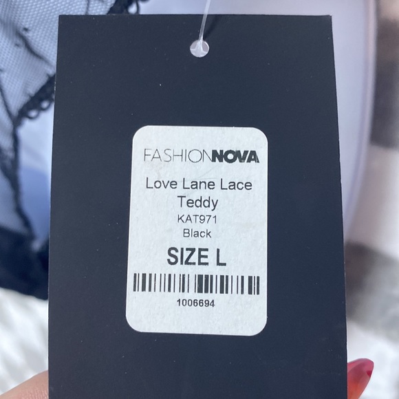 Fashion Nova love lane lace teddy L black snap crotch sheer bodysuit - Picture 4 of 4